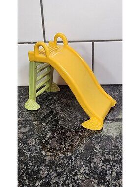 2002 FISHER PRICE LOVING FAMILY YELLOW GREEN PLAYGROUND DOLLHOUSE SLIDE DREAM